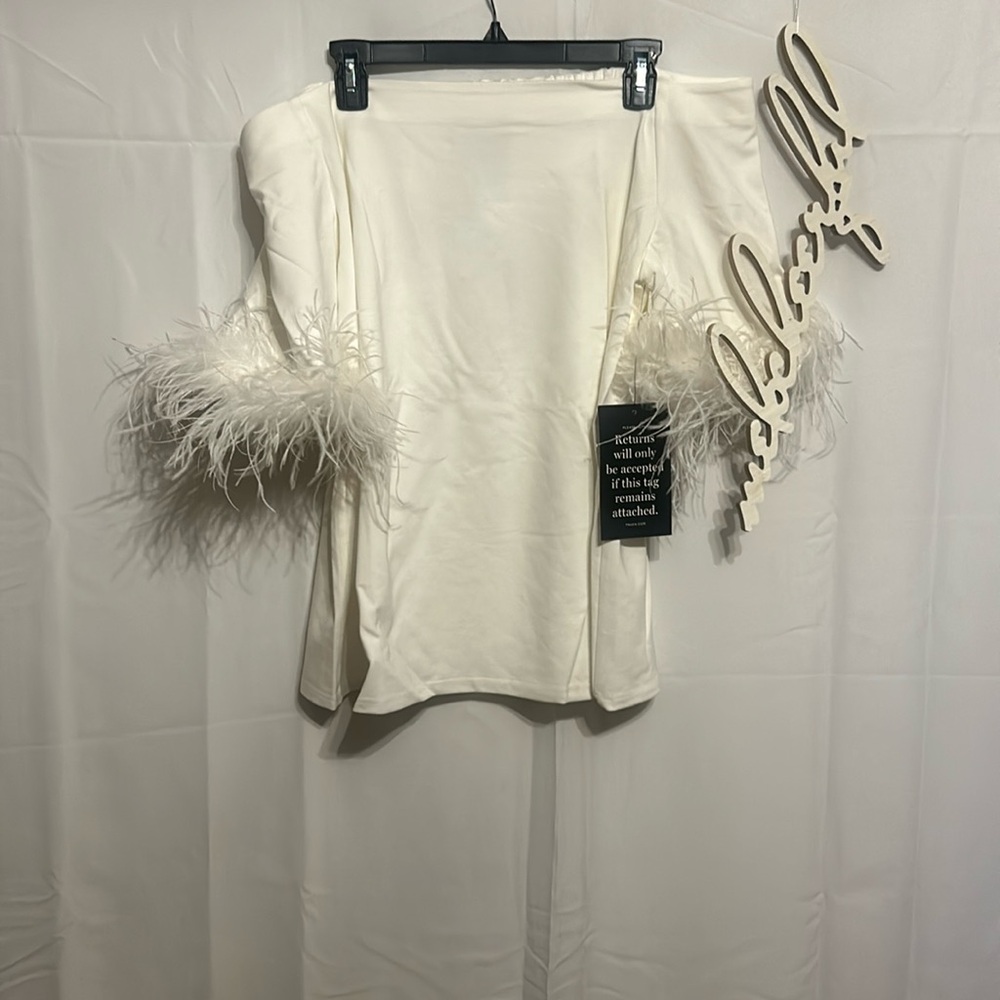 White Feather Miranda Off The Shoulder Blouse - Picture 6 of 11